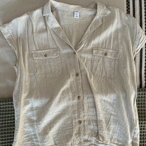 Linen Short-Sleeved blouse